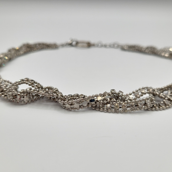 Sophisticated Silver Twisted Necklace - Picture 5 of 7